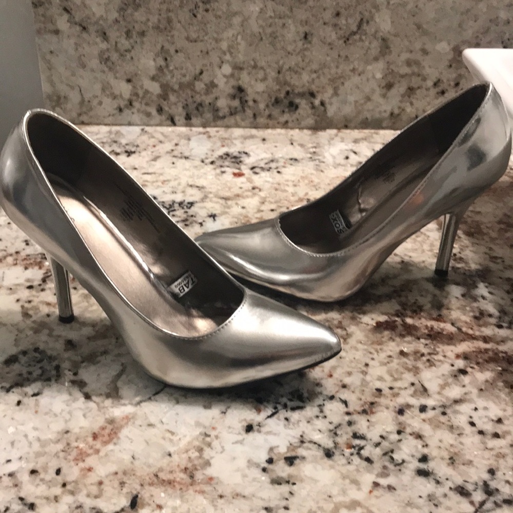 Silver pointed heels